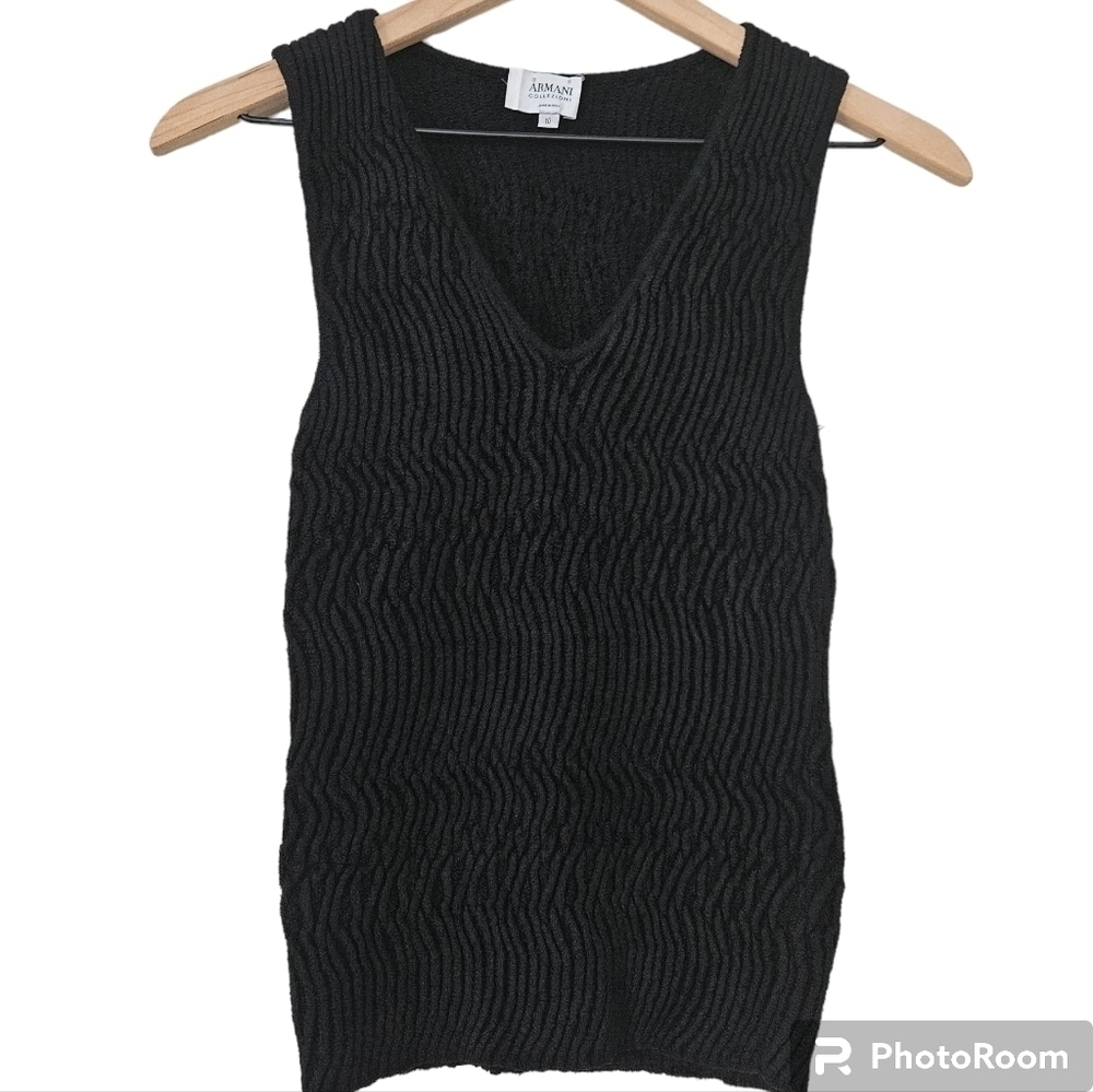 Armani Collezioni black knit V neck sleevless sweater top size 10